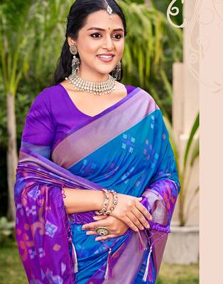 Blue pochampalli silk blend woven saree 2