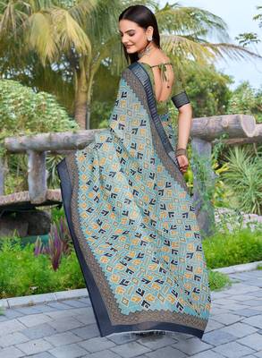 Green linen cotton woven border printed saree 2