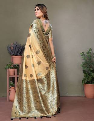 Green woven rich pallu viscosee silk blend saree 3