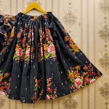 Black printed chanderi silk lehenga and choli for girls 3