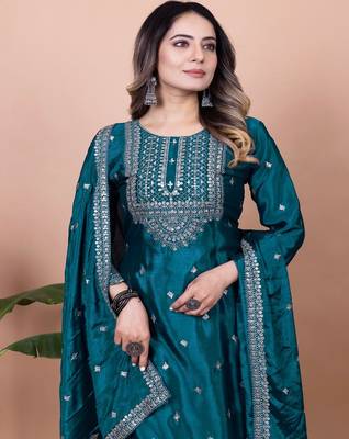 DARK GREEN CHINON SILK EMBROIDERY PARTY WEAR SILK SUIT SET  4