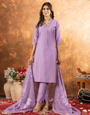 Lavender Designer Straight Kurti Pant Dupatta Set With Embroidery And Hand Work 4