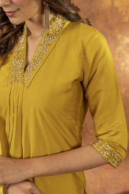 Musterd Designer Straight Kurti Pant Dupatta Set With Embroidery And Hand Work 4