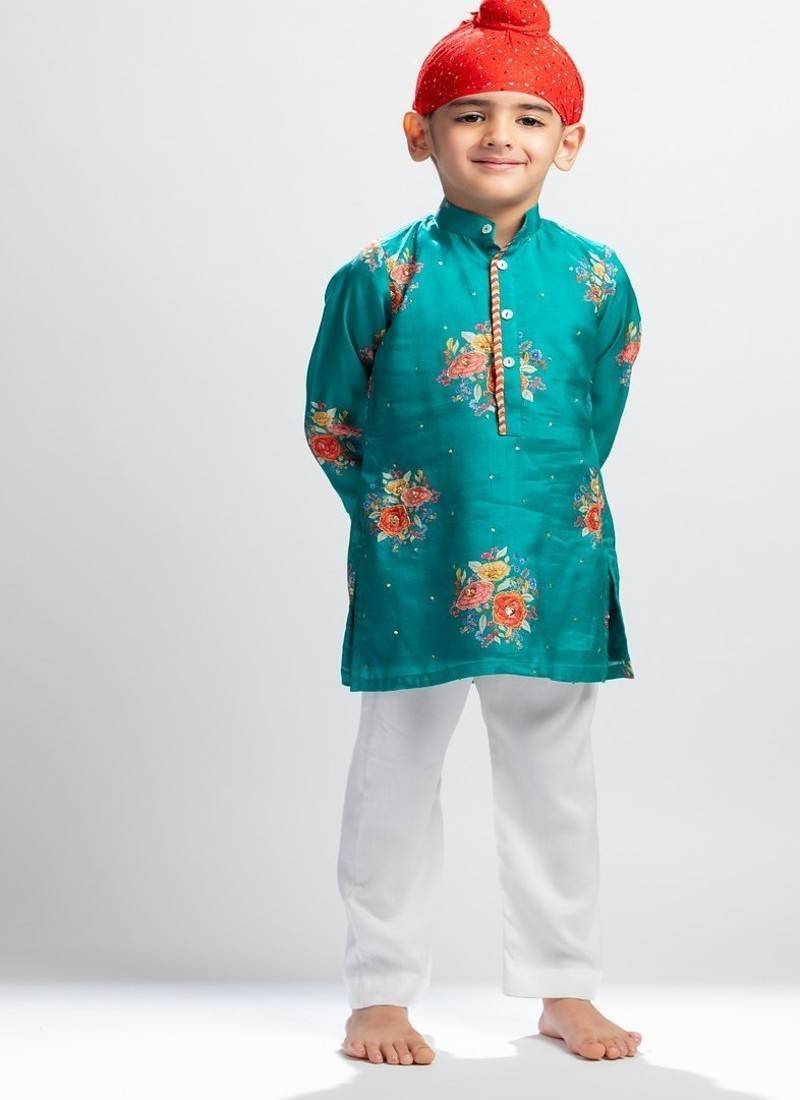 Green printed cotton kurta pyjama