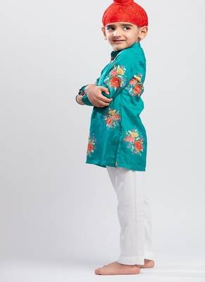 Green printed cotton kurta pyjama 4