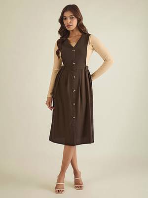 Brown solid pinafore dress with button 1
