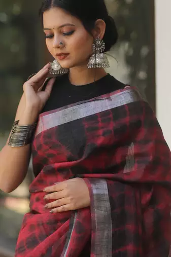Red and black handwoven shibori print linen saree