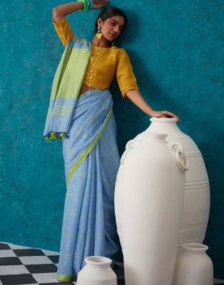 handwoven light blue checks linen saree 4