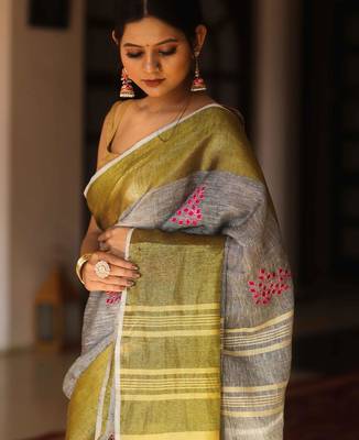 handwoven grey embroidered saree 2