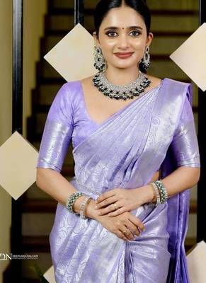 Purple color silk blend saree with blouse 4