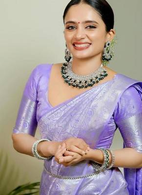 Purple color silk blend saree with blouse 5