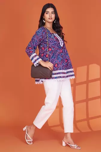 Blue printed delta silk top with lace detailing and square neck