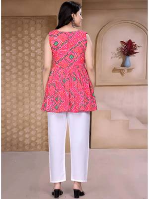 Stylish pink bandhani printed delta silk sleeveless top for women 5