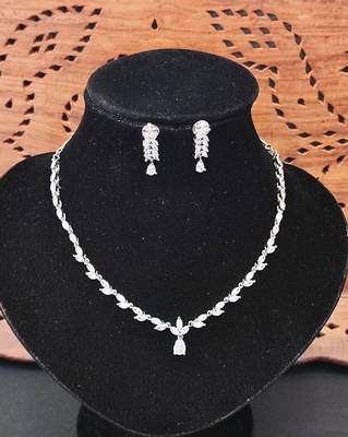 Graceful american diamond leaf design necklace set with earrings for her 3