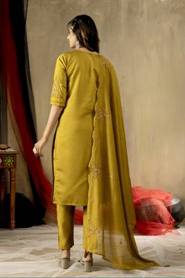 Musterd Designer Straight Kurti Pant Dupatta Set With Embroidery And Hand Work 5