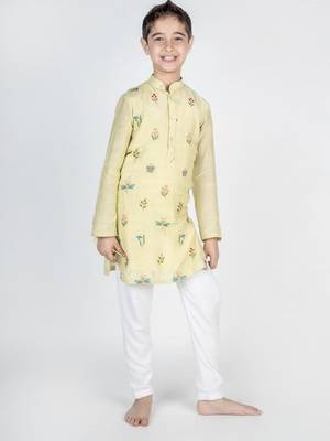 Green embroidered cotton kurta pyjama 1