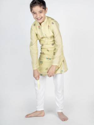 Green embroidered cotton kurta pyjama 4