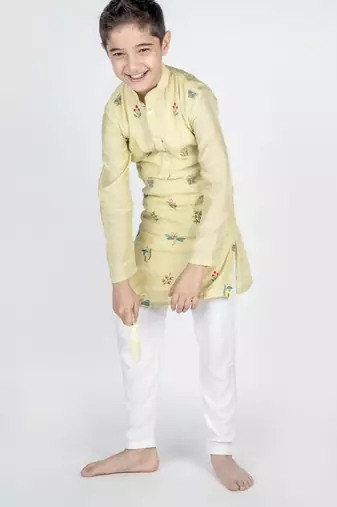 Green embroidered cotton kurta pyjama