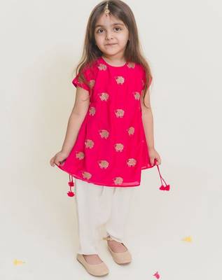 Pink embroidered cotton kurta set 1