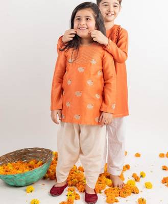 Orange embroidered cotton kurta set 2