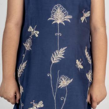 Blue embroidered cotton kurta set 2