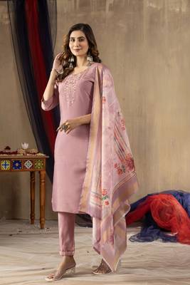 Onion Pink  Designer Straight Kurti Pant Dupatta Set With Embroidery And Hand Work 5