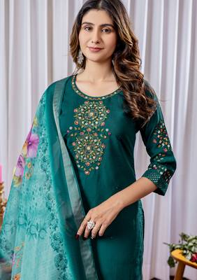 Green Designer Straight Kurti Pant Dupatta Set With Embroidery And Hand Work 3