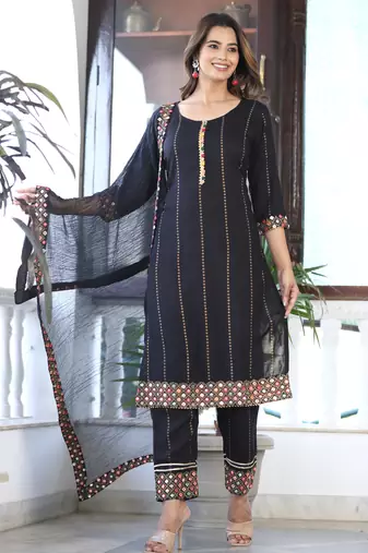 Women's Rayon Solid Ethnic Designer A-Line Mirror Work Kurti With Pant & Nazmin Dupatta Set