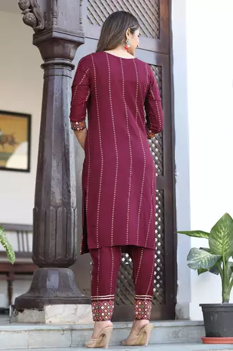 Women's Rayon Solid Ethnic Designer A-Line Mirror Work Kurti With Pant & Nazmin Dupatta Set