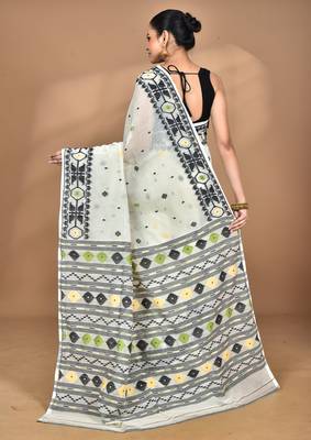 off white cotton dhakai jamdani handloom saree with blouse 4