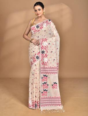 beige Cotton Dhakai Jamdani Handloom Saree With Blouse 1