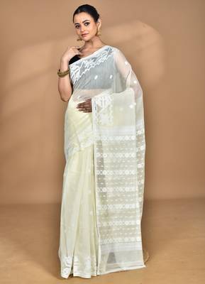 Cream Cotton Dhakai Jamdani Handloom Saree With Blouse 1