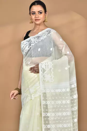 Cream Cotton Dhakai Jamdani Handloom Saree With Blouse