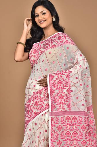 off white Cotton Dhakai Jamdani Handloom Saree With Blouse