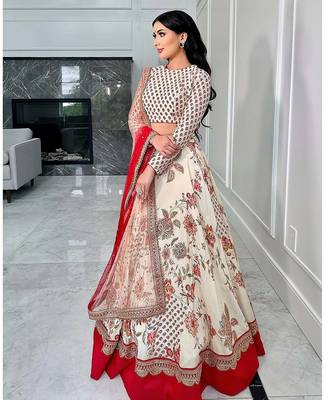 Cream Georgette Digital print Embroidered Lehenga choli 1