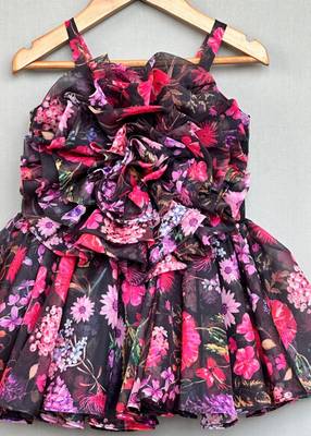 3d flower appliqe dress in soft organza 1