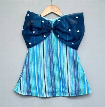 Knitted striped dress with big organza bow 1