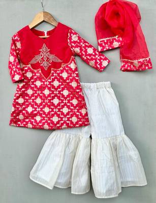 Embroidered brocade kurti with patiala & dupatta 1