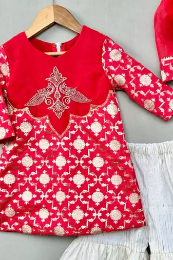Embroidered brocade kurti with patiala & dupatta