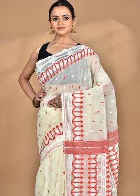 Cream Cotton Dhakai Jamdani Handloom Saree With Blouse 2