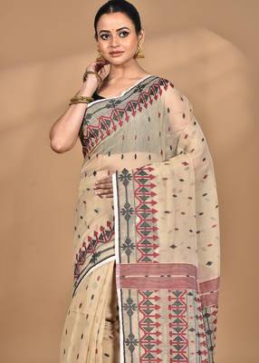 beige Cotton Dhakai Jamdani Handloom Saree With Blouse 1