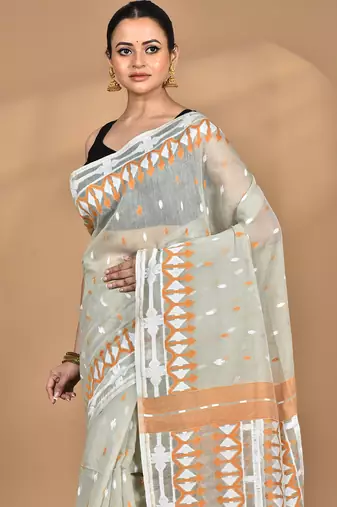 beige Cotton Dhakai Jamdani Handloom Saree With Blouse