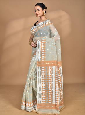 beige Cotton Dhakai Jamdani Handloom Saree With Blouse 3