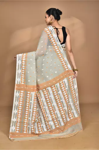 beige Cotton Dhakai Jamdani Handloom Saree With Blouse