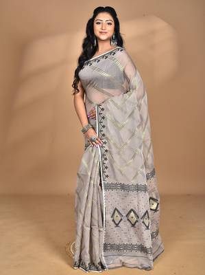 beige Cotton Dhakai Jamdani Handloom Saree With Blouse 1