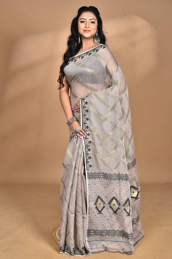 beige Cotton Dhakai Jamdani Handloom Saree With Blouse