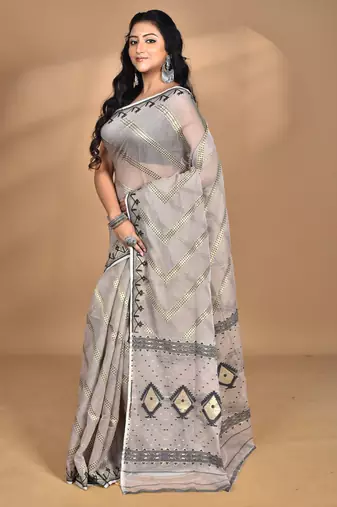 beige Cotton Dhakai Jamdani Handloom Saree With Blouse