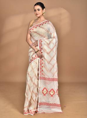 Cream Cotton Dhakai Jamdani Handloom Saree With Blouse 3