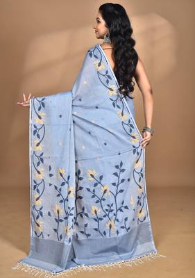 grey Cotton Dhakai Jamdani Handloom Saree With Blouse 3