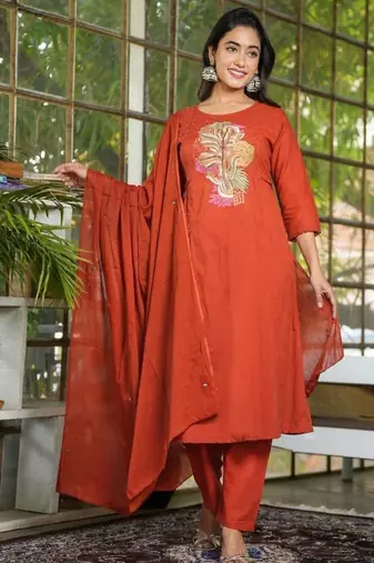 Cotton dyed a-line kurti pant dupatta set